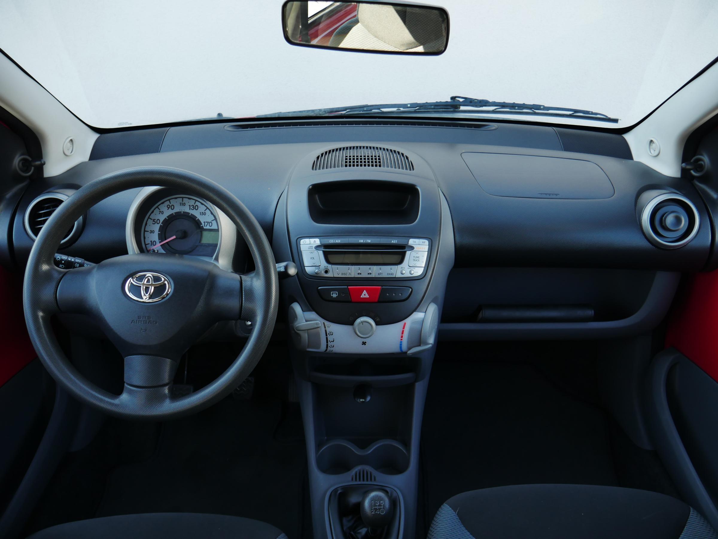 Toyota Aygo, 2006 - pohled č. 8