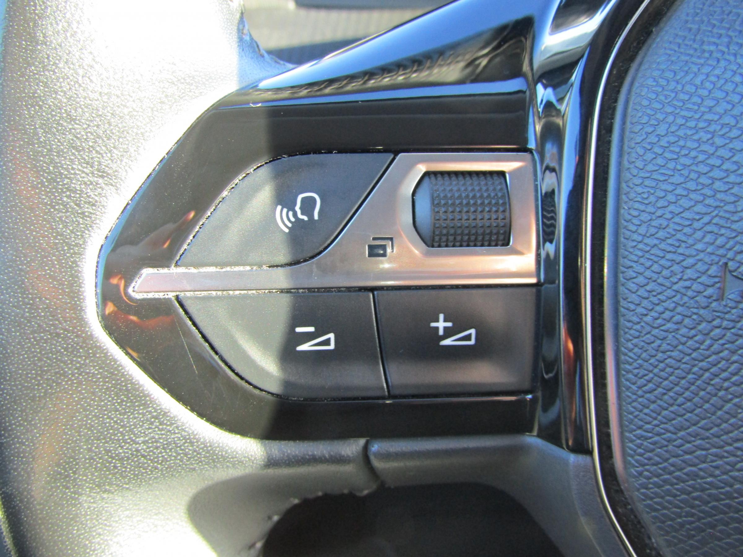 Peugeot 2008, 2020 - pohled č. 12