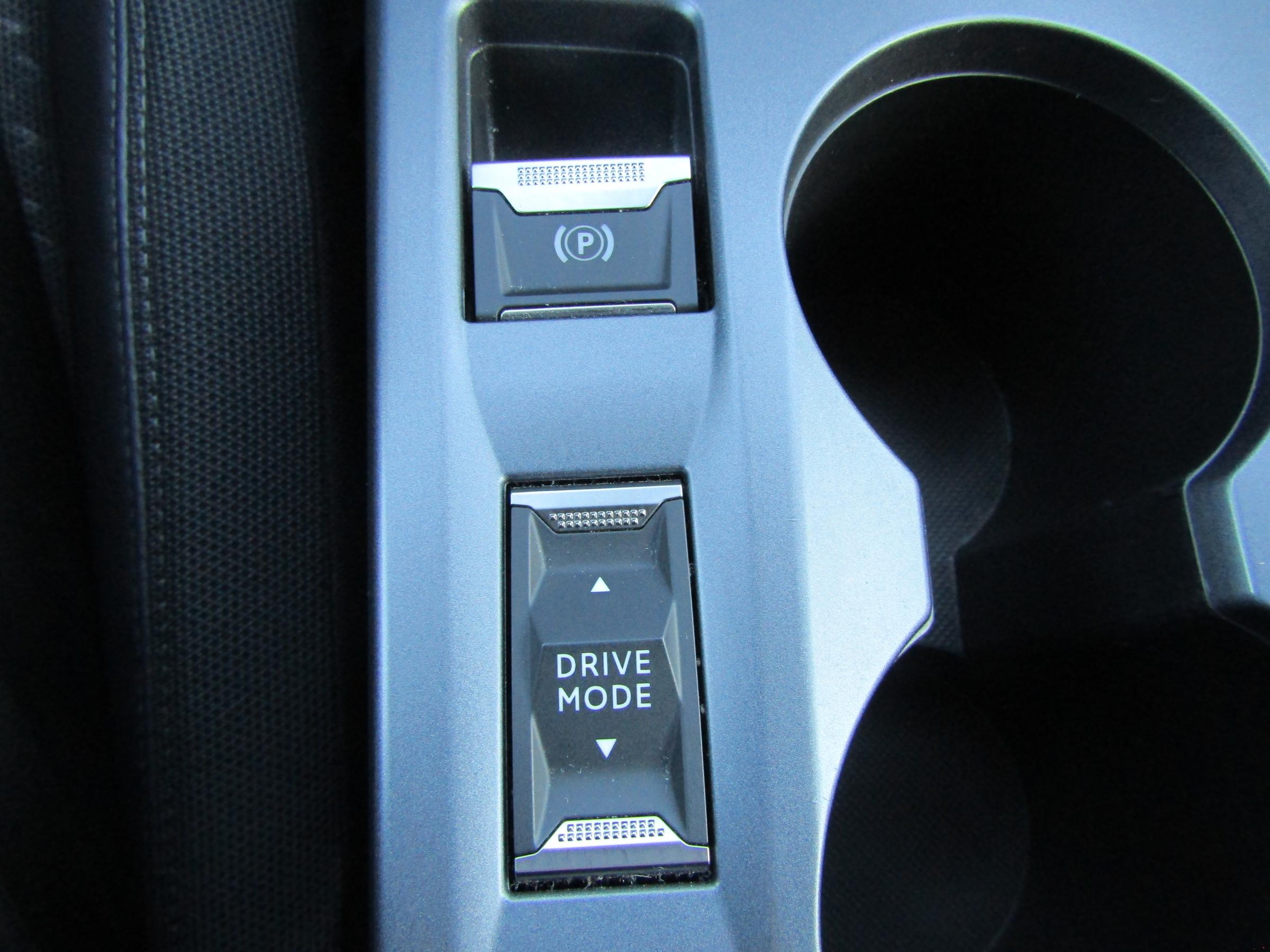 Peugeot 2008, 2020 - pohled č. 17