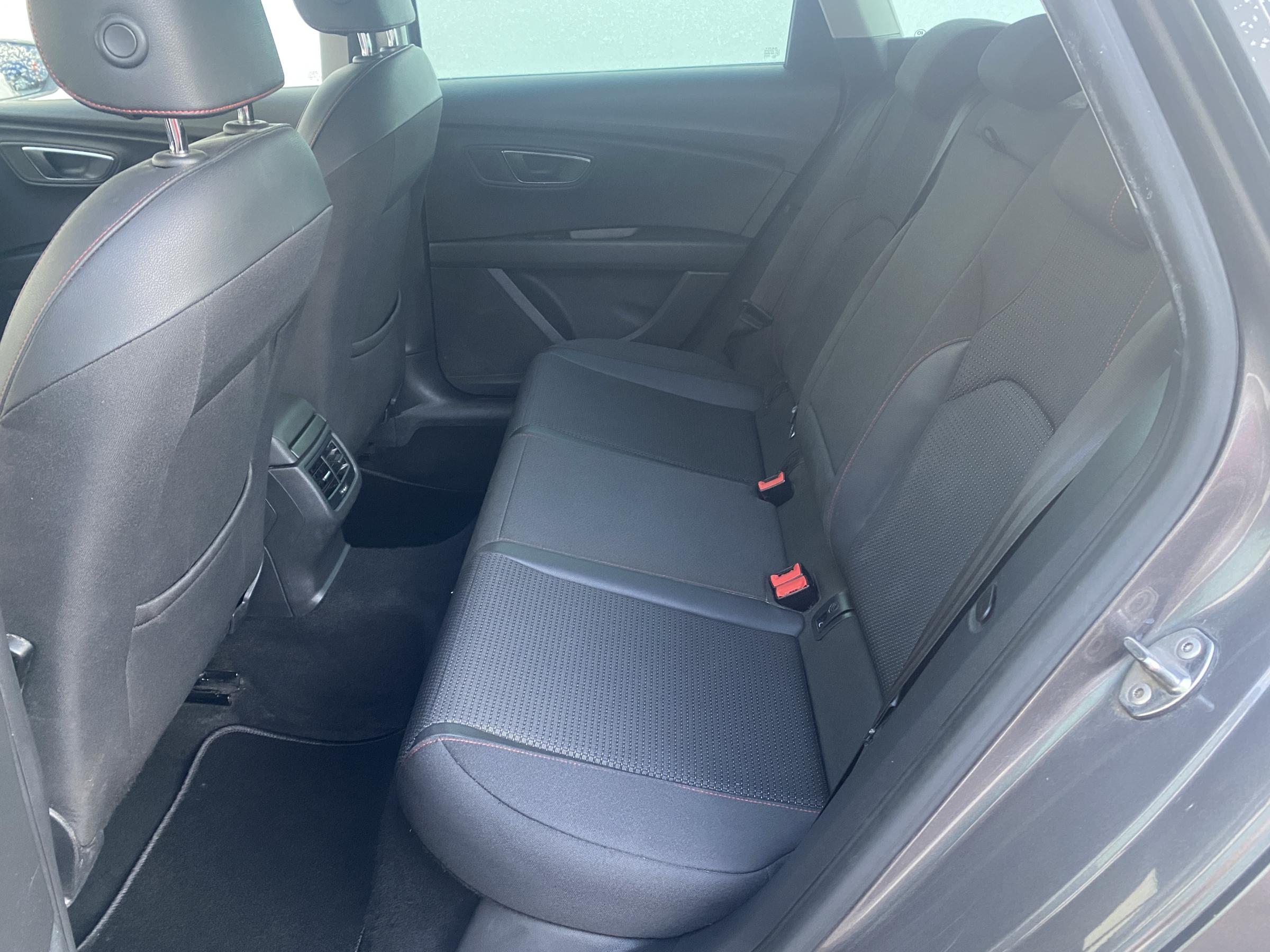 Seat Leon, 2015 - pohled č. 10