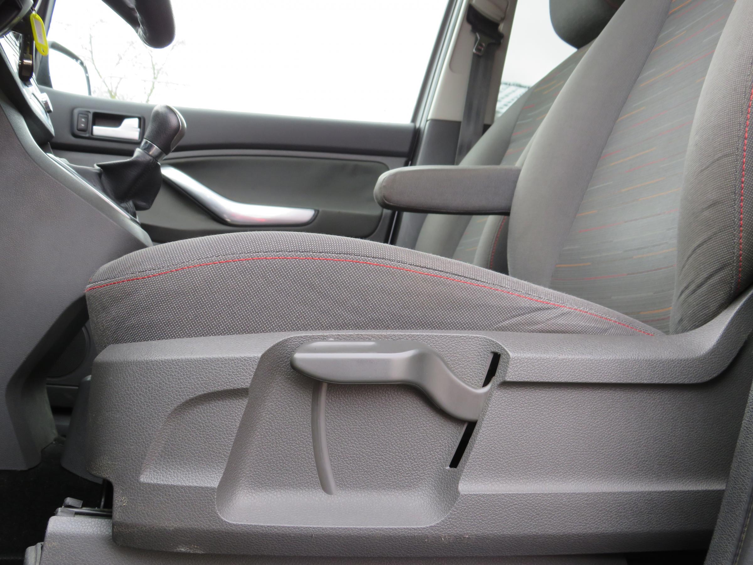 Ford C-MAX, 2009 - pohled č. 18