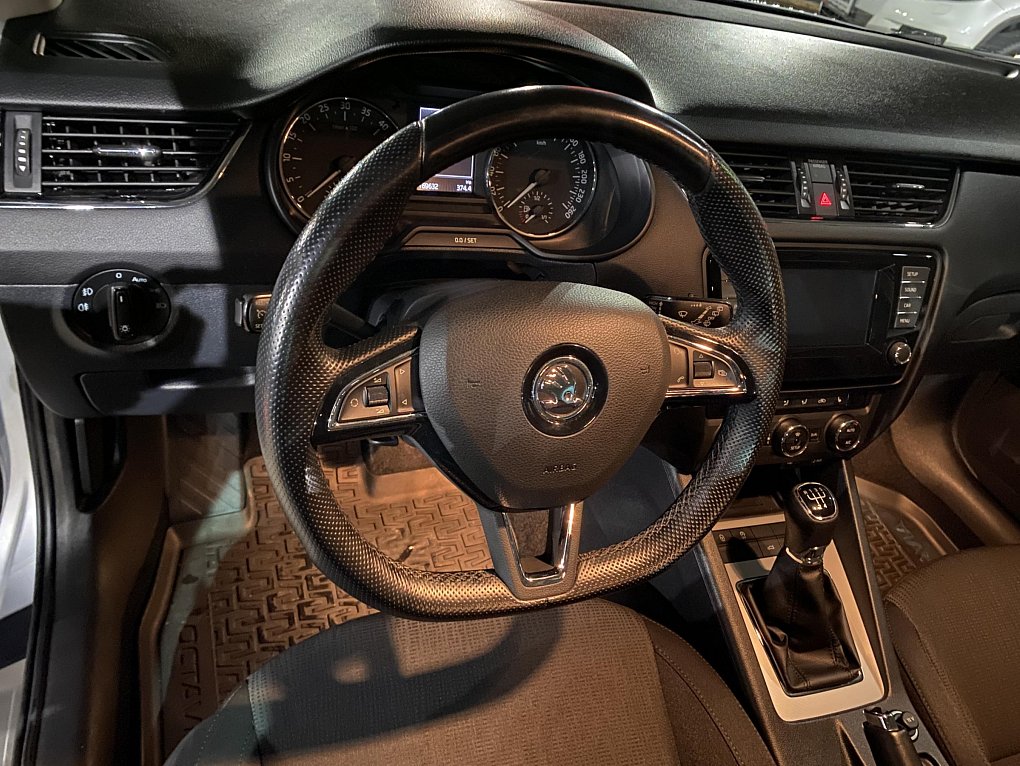 Škoda Octavia III 1.6TDi Elegance