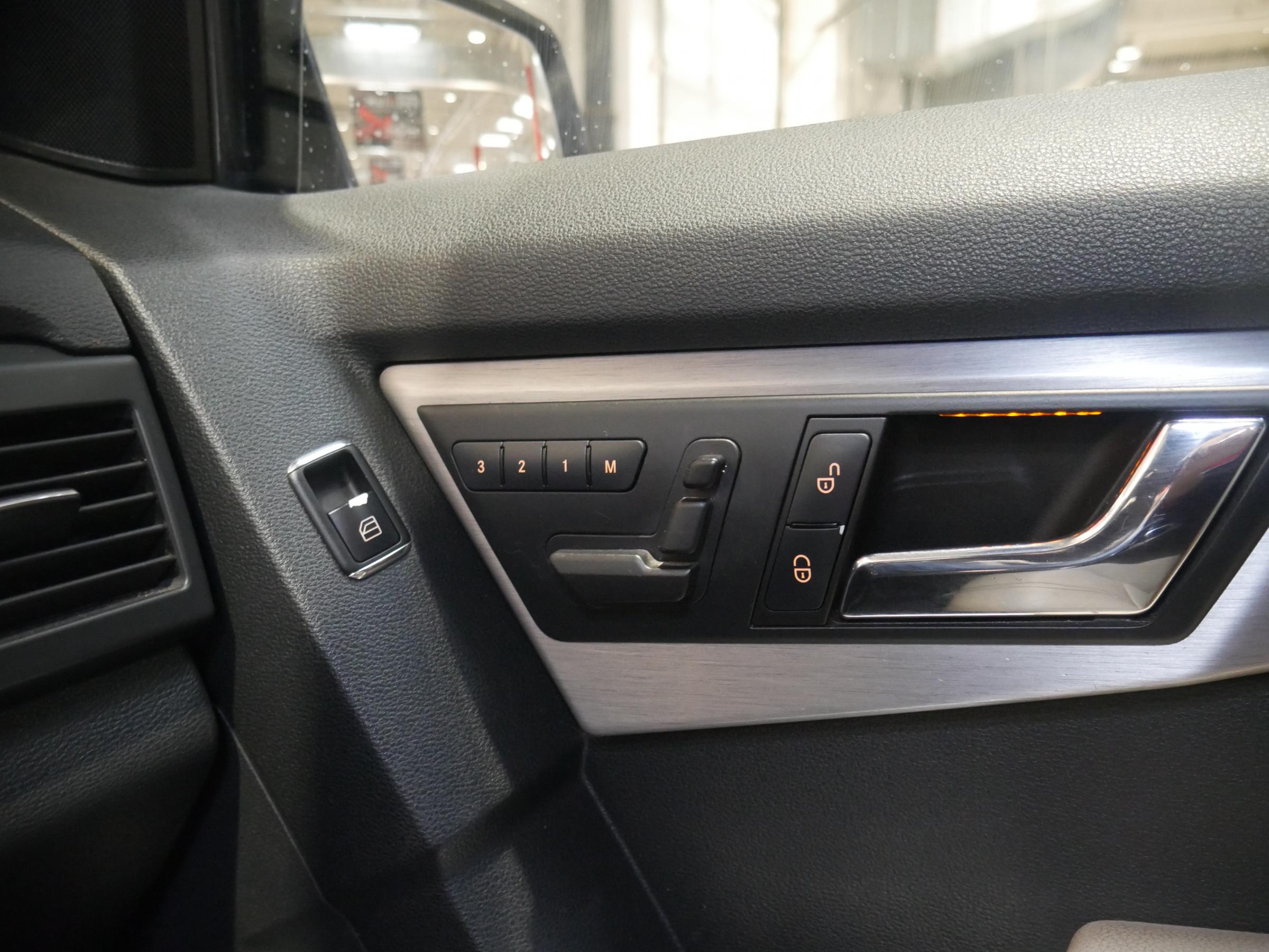 Mercedes-Benz GLK, 2009 - pohled č. 18