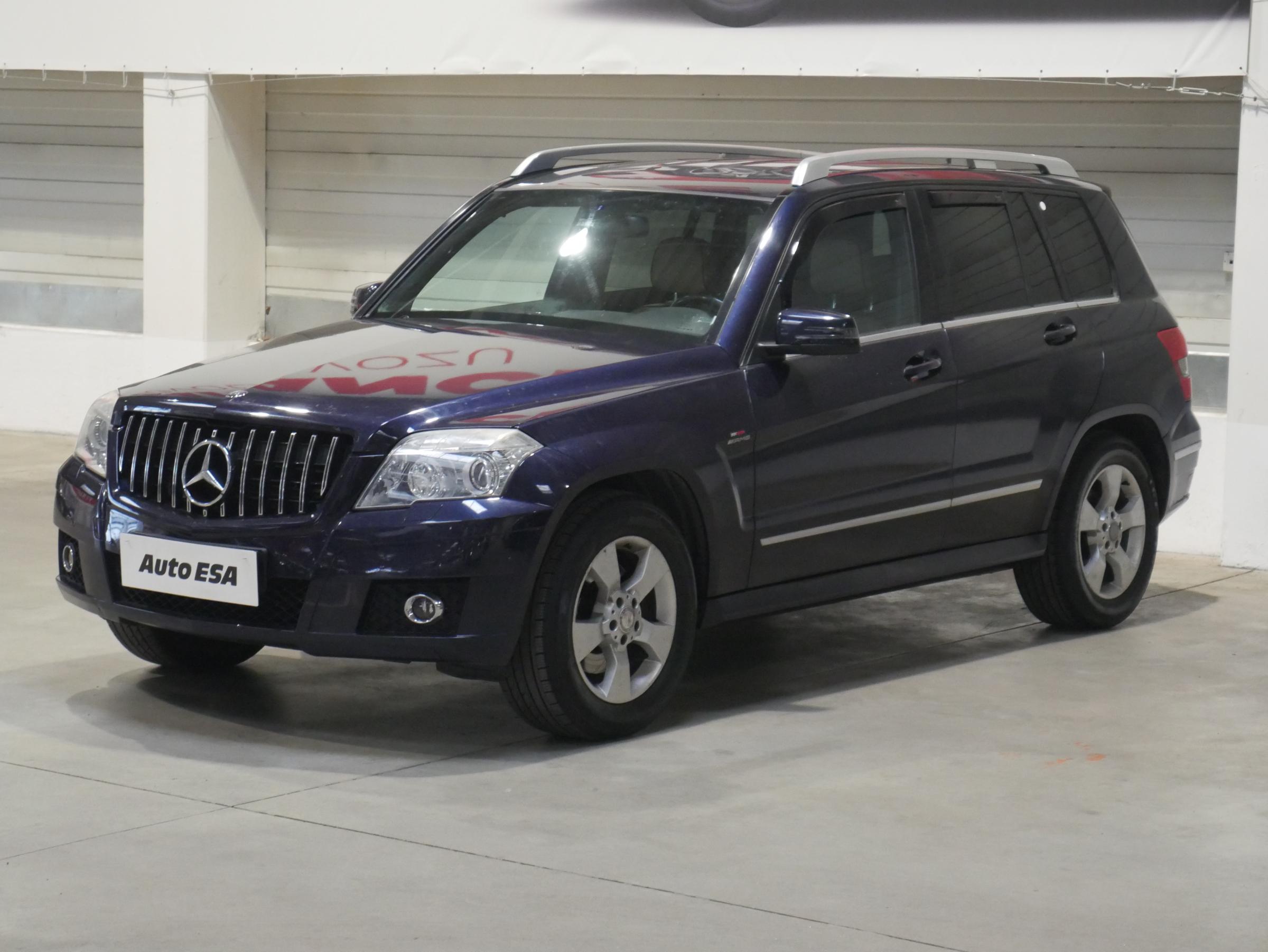 Mercedes-Benz GLK, 2009 - pohled č. 3
