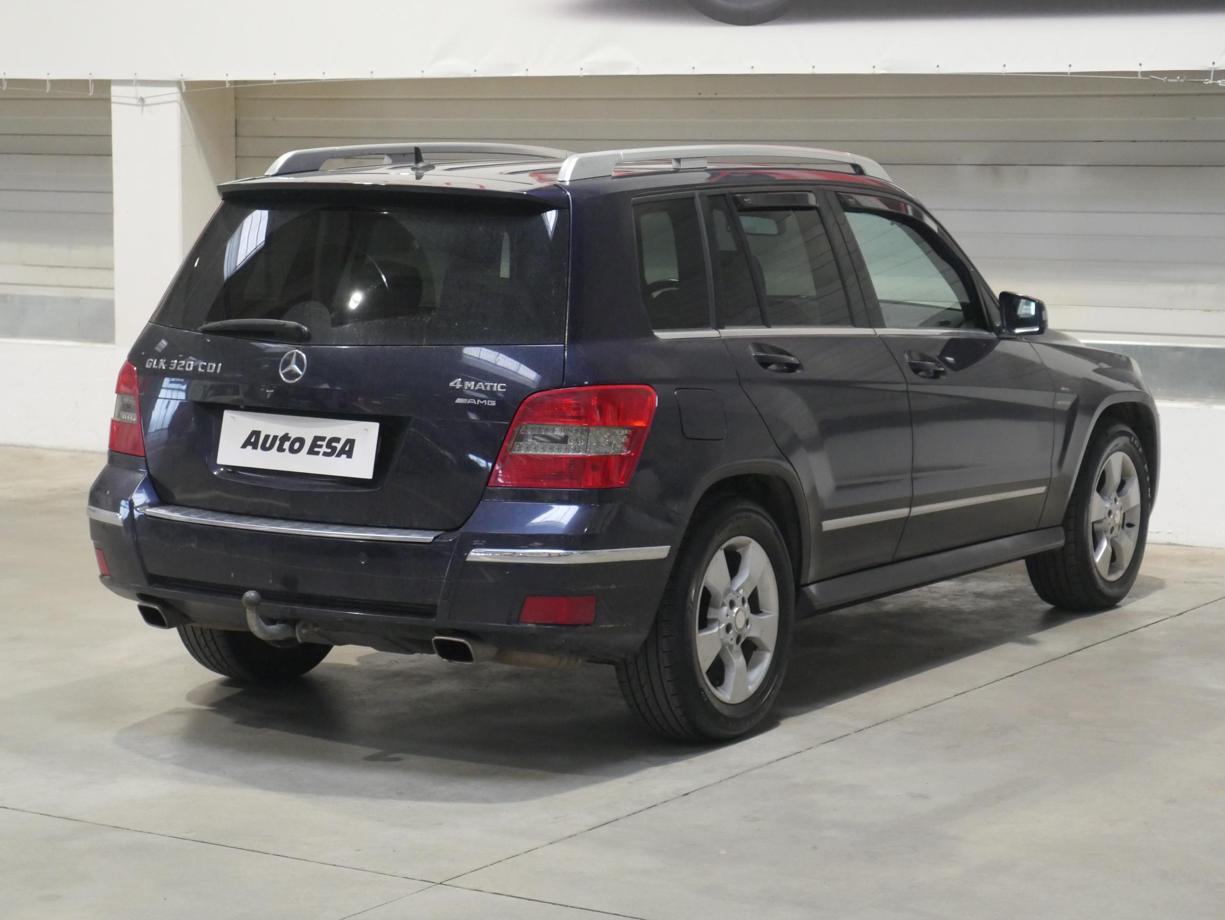 Mercedes-Benz GLK, 2009 - pohled č. 4