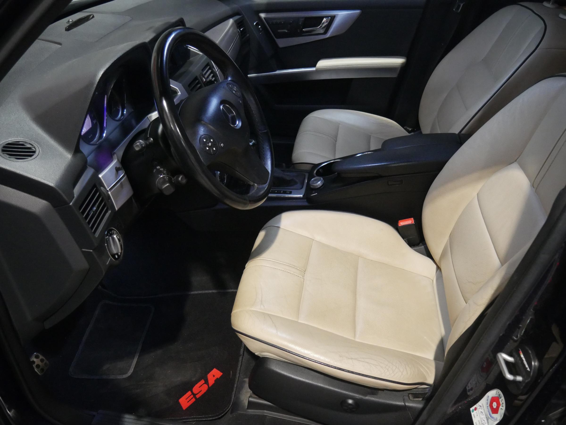 Mercedes-Benz GLK, 2009 - pohled č. 9