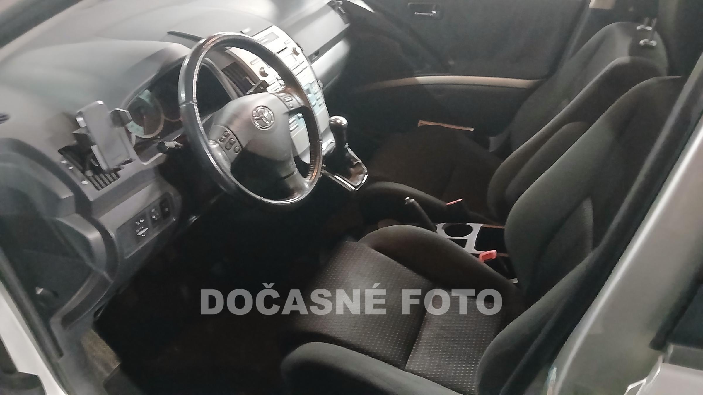 Toyota Corolla Verso, 2008 - pohled č. 3