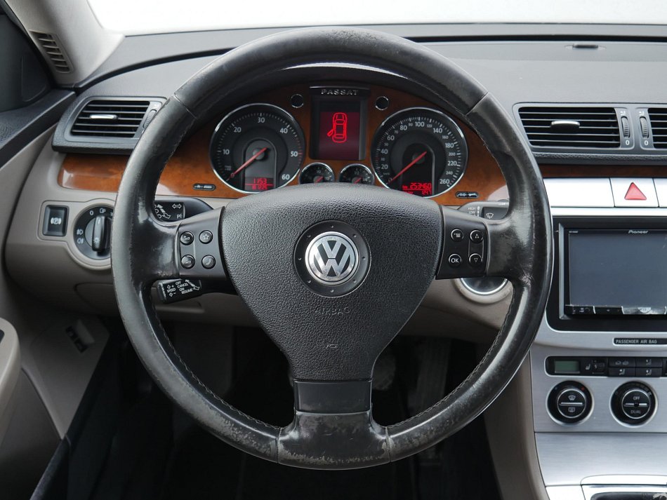 Volkswagen Passat 2.0 TDi Highline