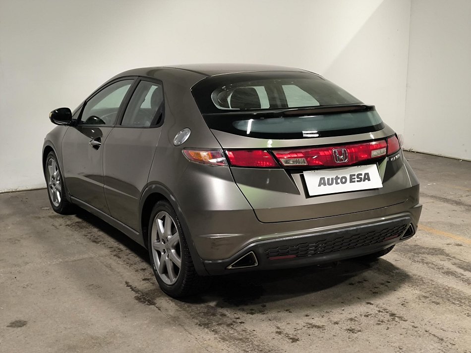 Honda Civic 1.8 i-VTEC 