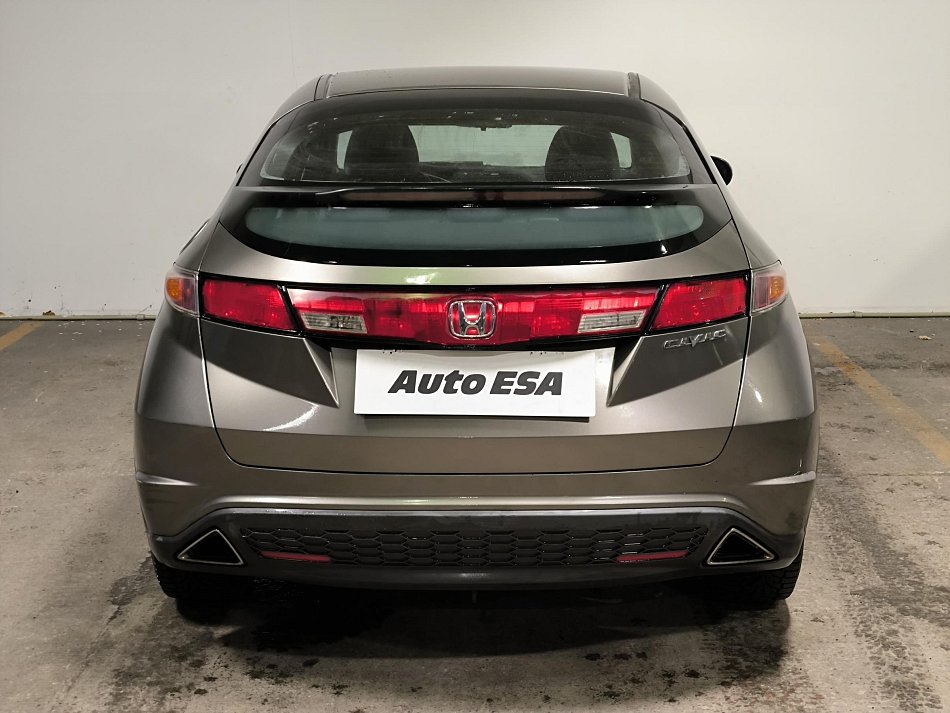 Honda Civic 1.8 i-VTEC 