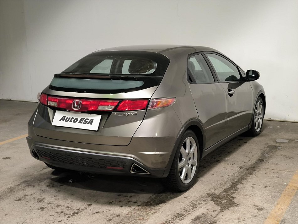 Honda Civic 1.8 i-VTEC 