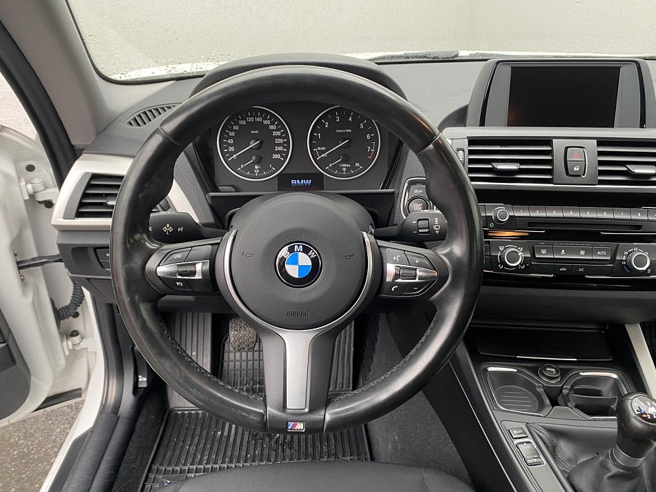 BMW Řada 1 1.5i Advantage