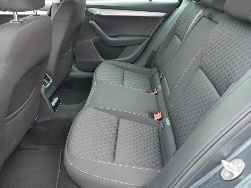 Škoda Octavia III 2.0TDi Ambition