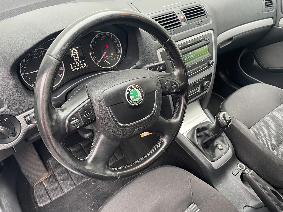 Škoda Octavia II 2.0 TDi Elegance