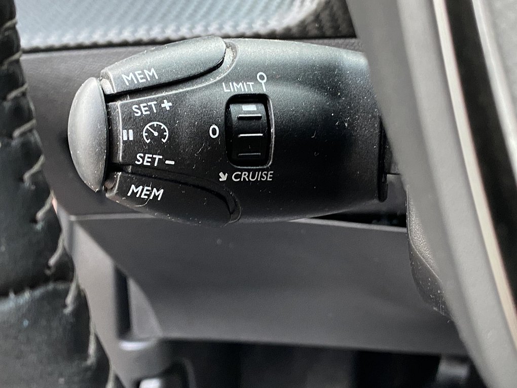 Peugeot 2008 1.2PT Active
