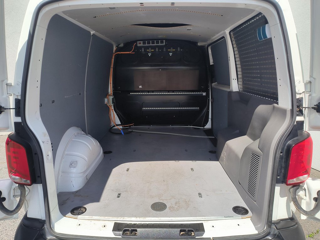 Volkswagen Transporter 2.0TDi  T6.1 L1H1