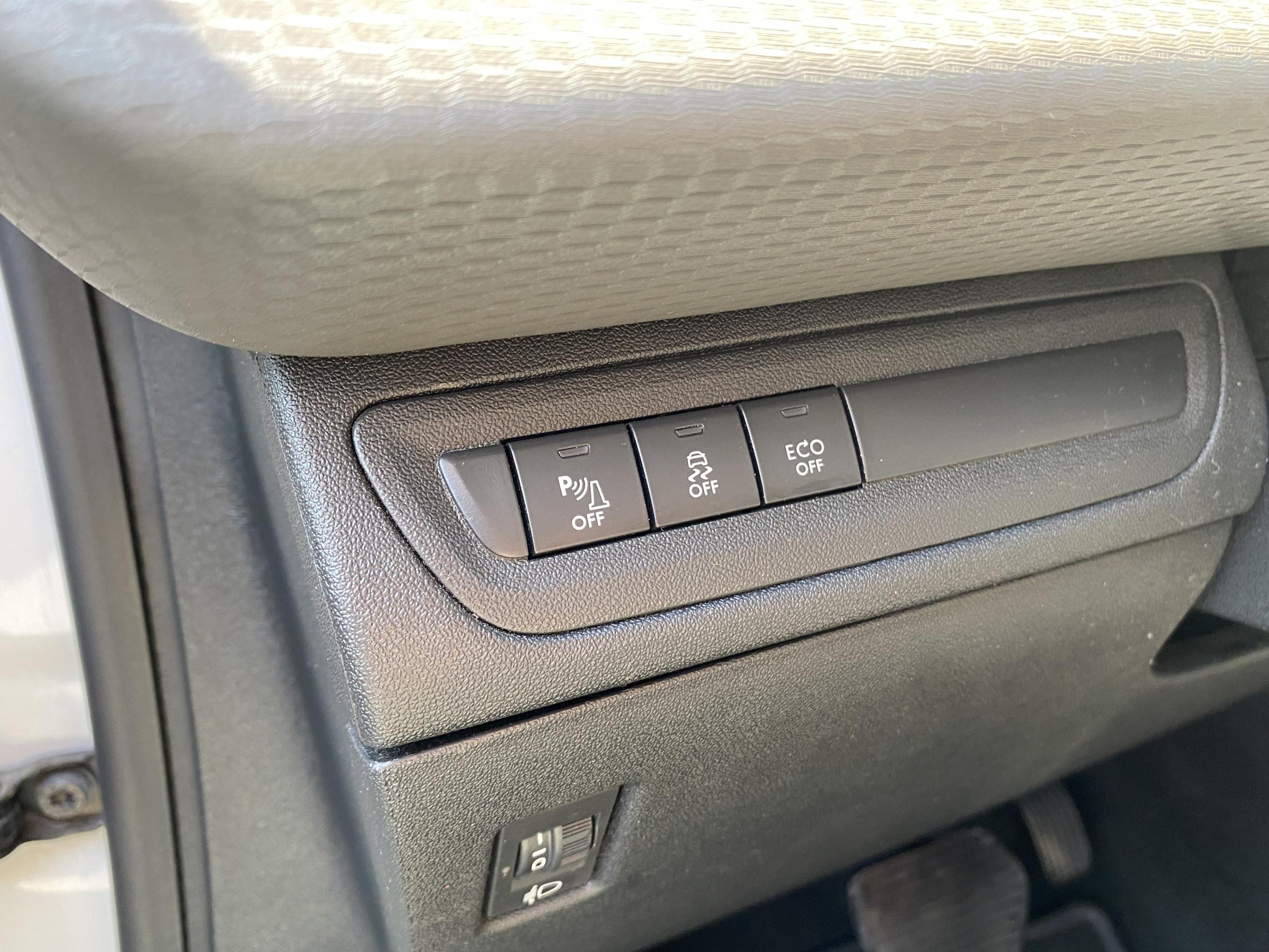 Peugeot 2008, 2016 - pohled č. 14