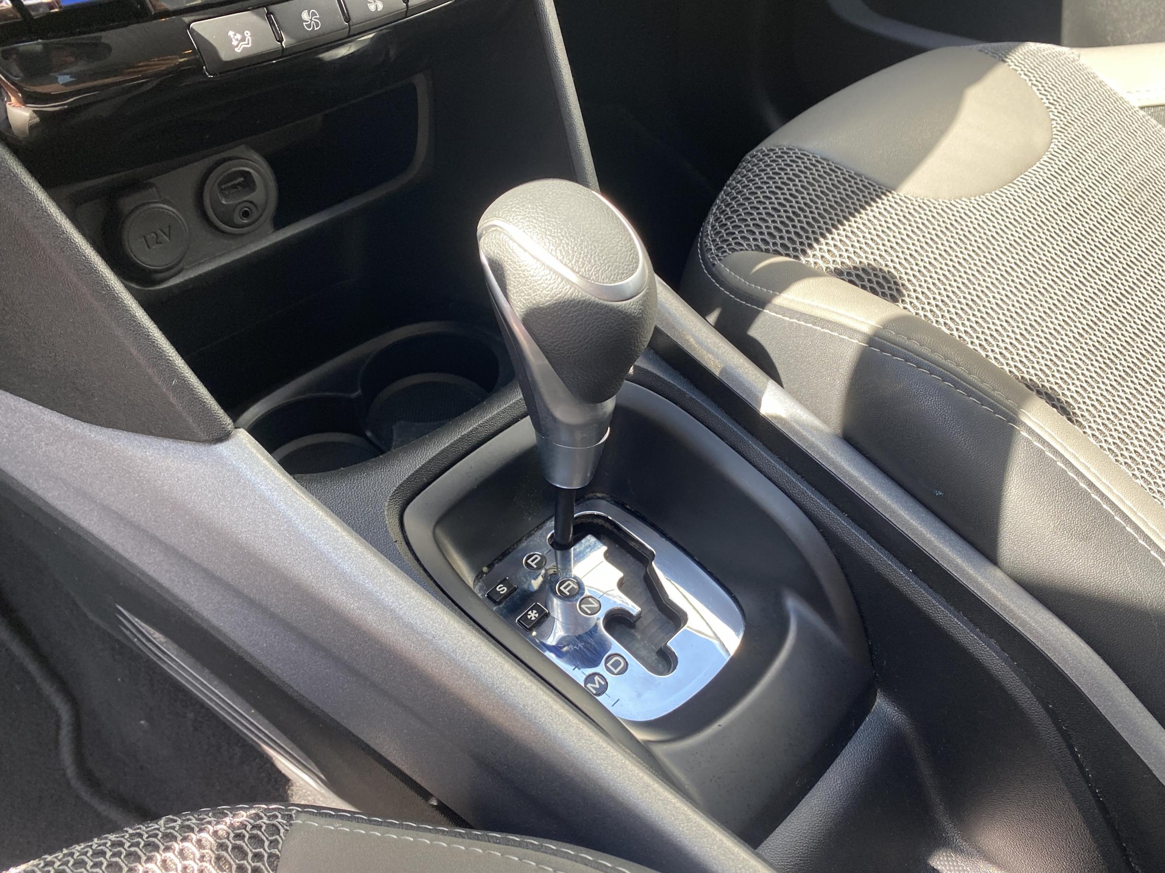 Peugeot 2008, 2016 - pohled č. 15