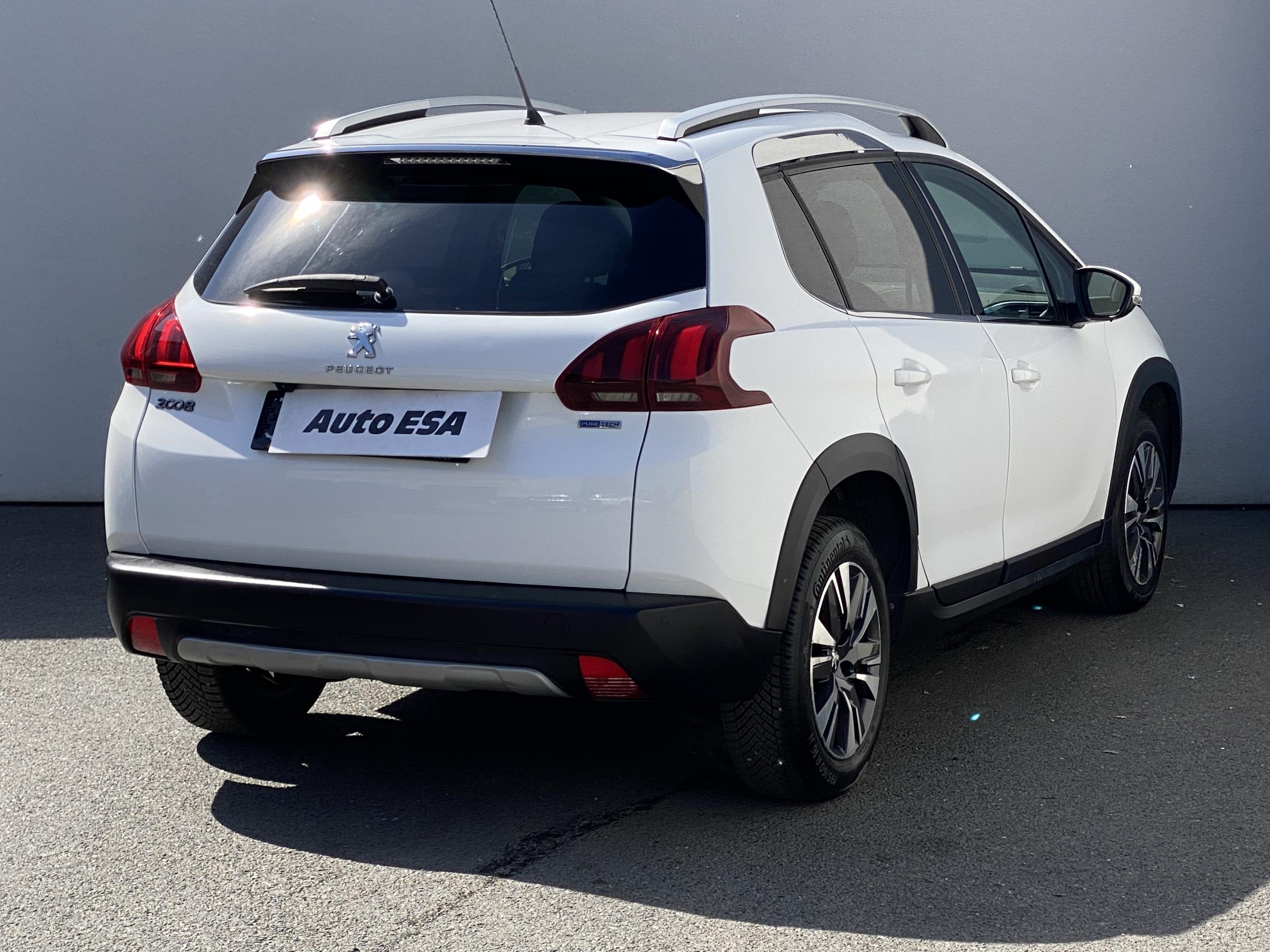 Peugeot 2008, 2016 - pohled č. 4