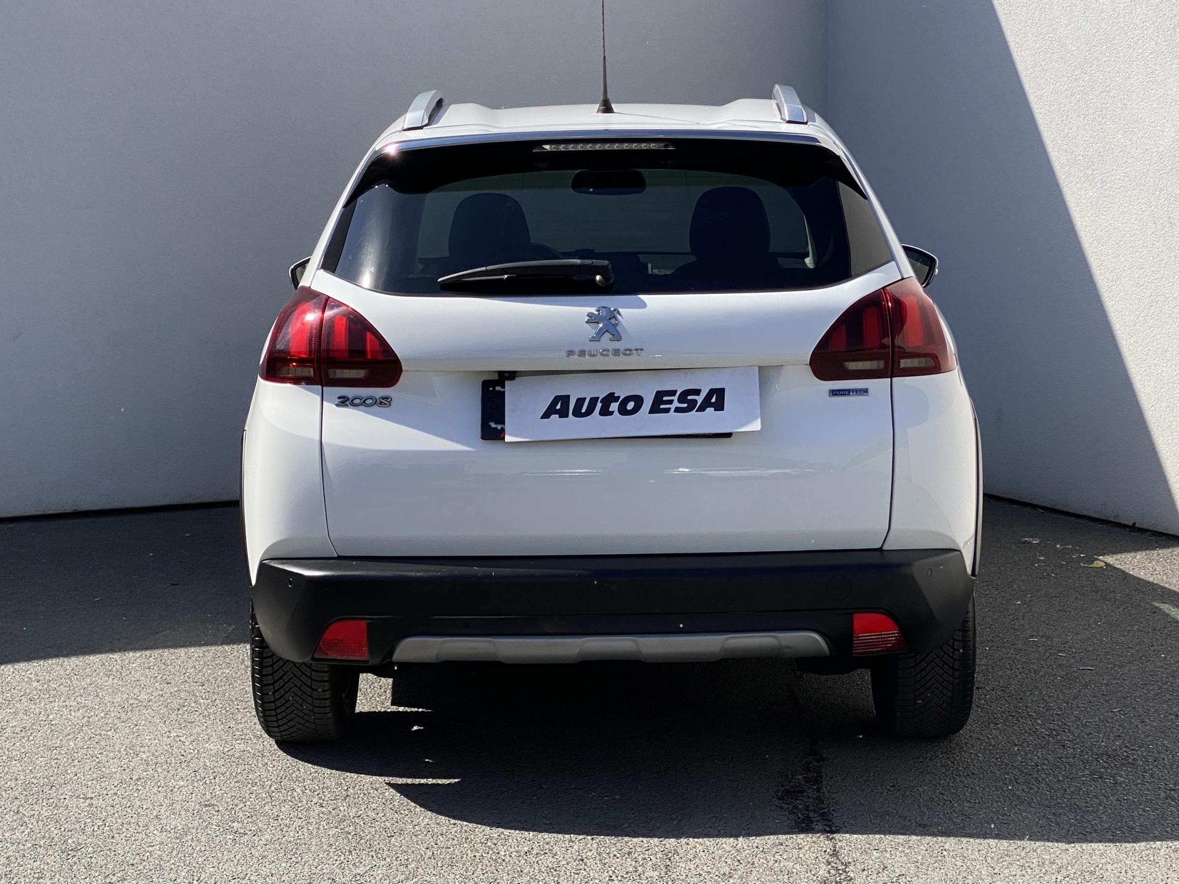 Peugeot 2008, 2016 - pohled č. 5