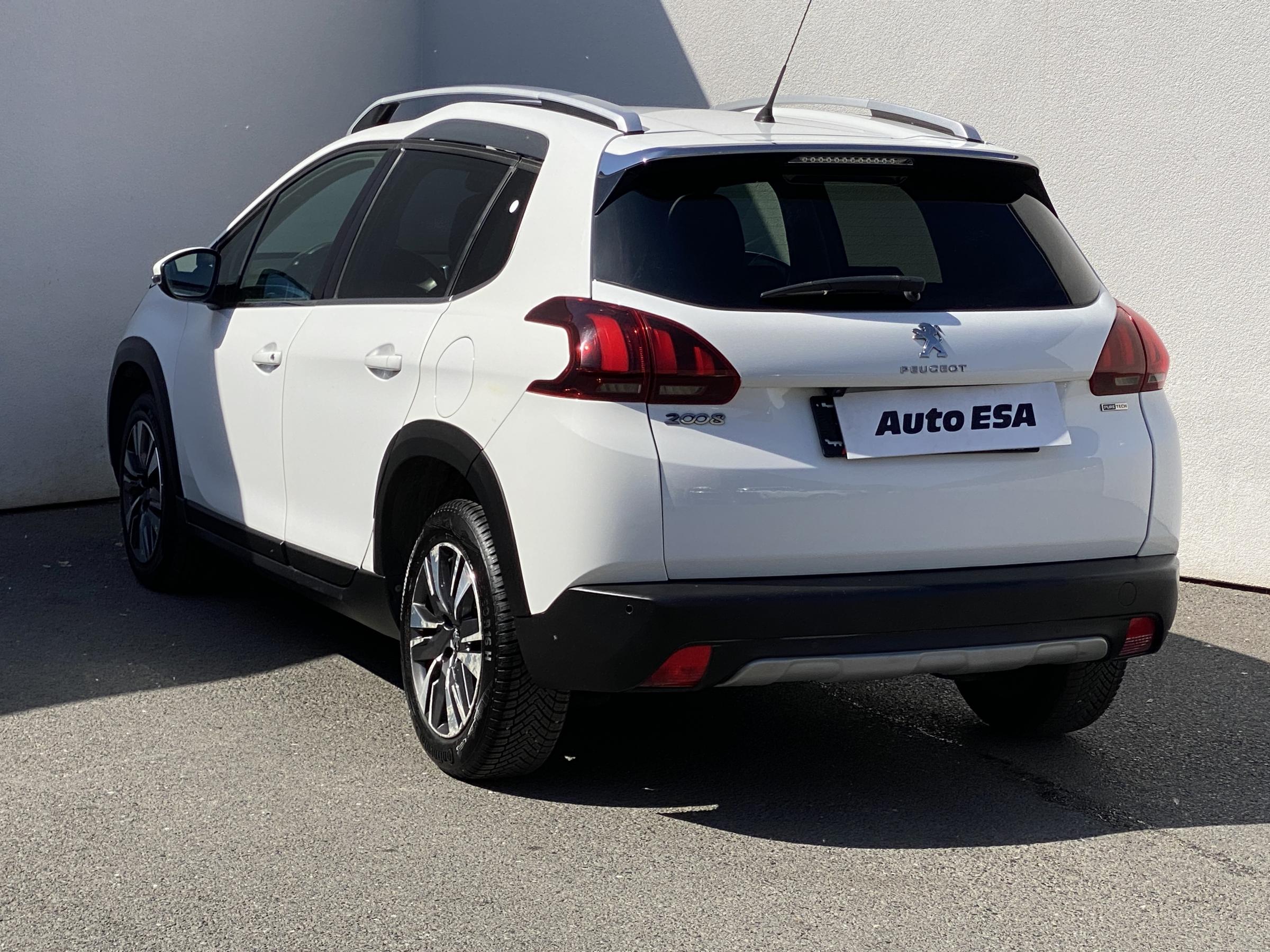 Peugeot 2008, 2016 - pohled č. 6