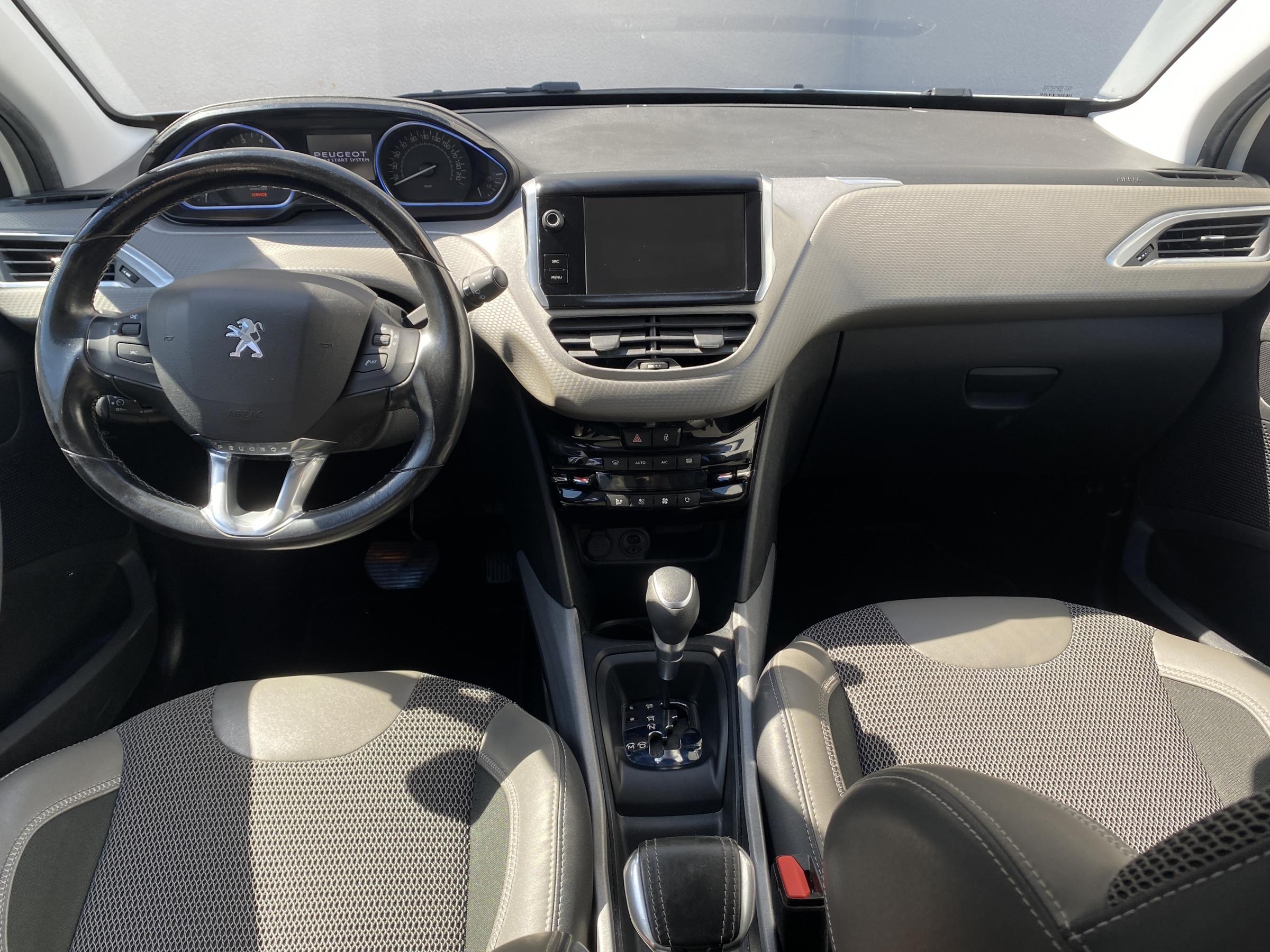 Peugeot 2008, 2016 - pohled č. 8
