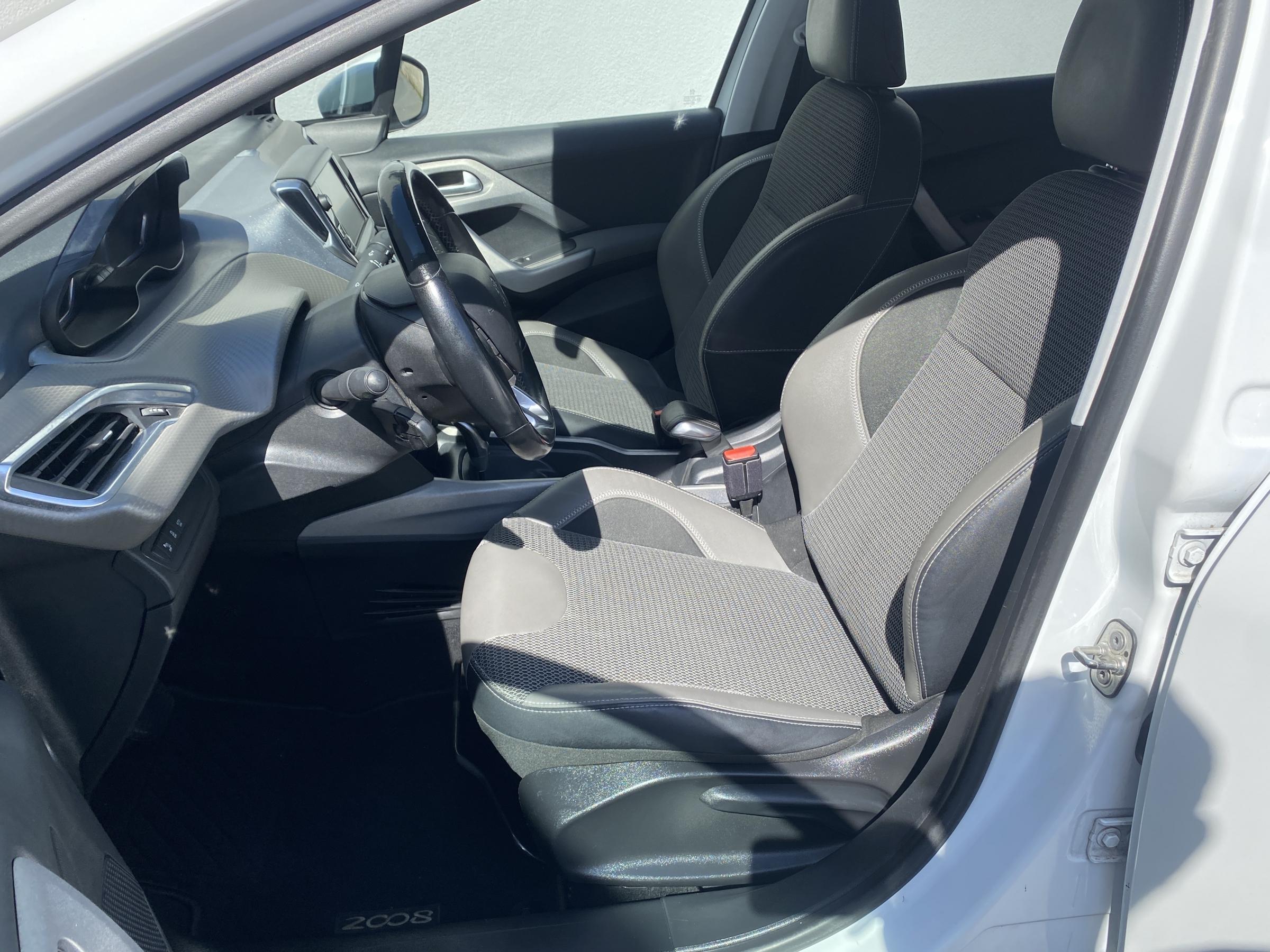 Peugeot 2008, 2016 - pohled č. 9