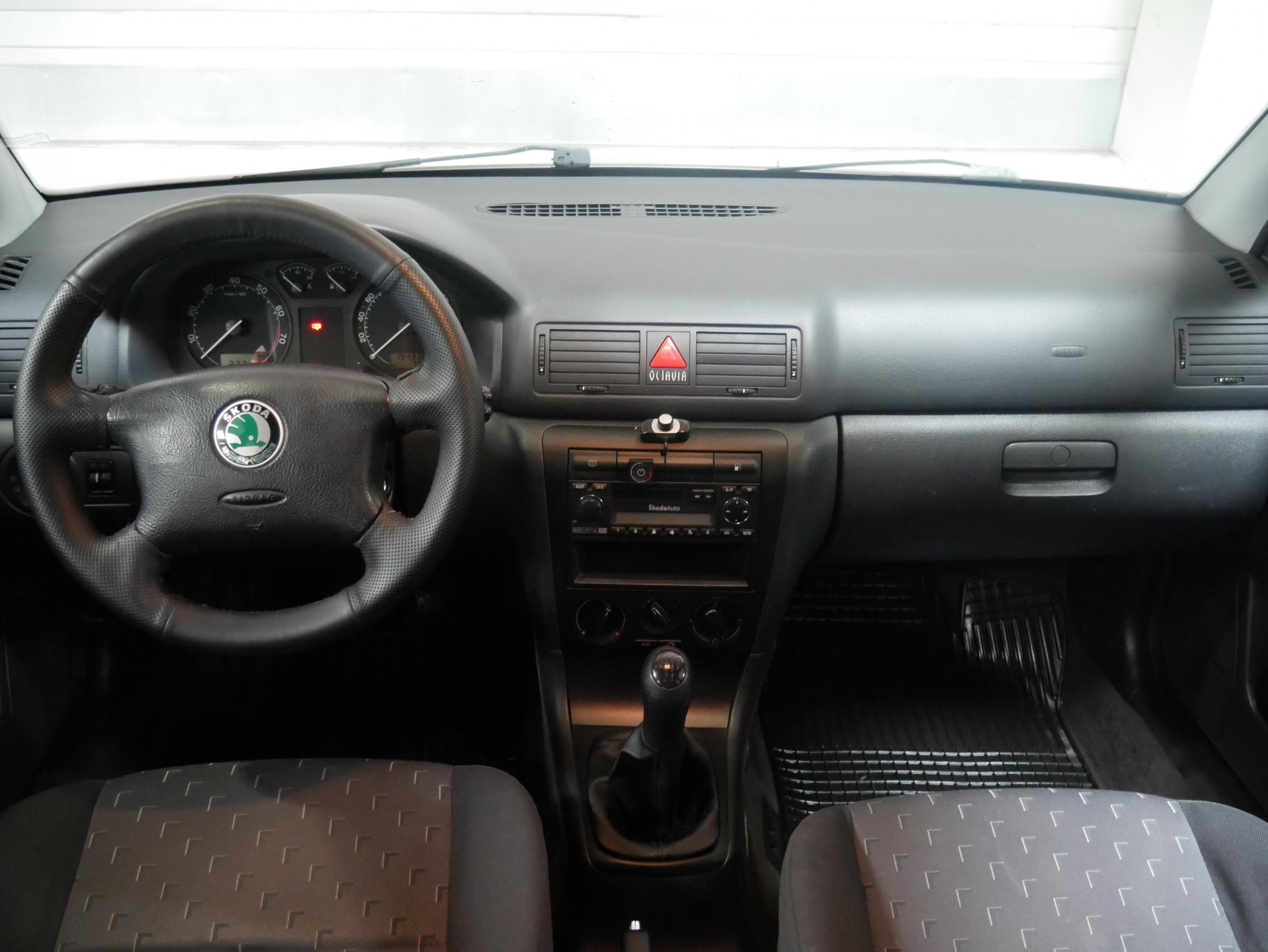 Škoda Octavia, 2004 - pohled č. 8