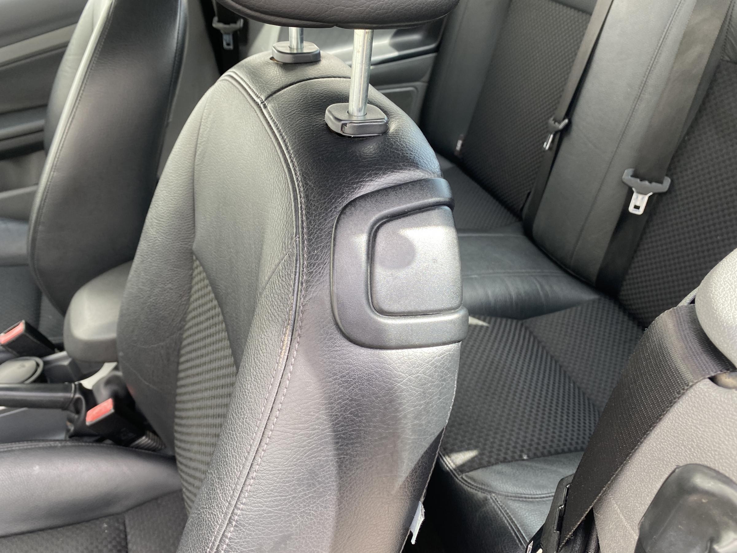 Ford Focus, 2009 - pohled č. 11