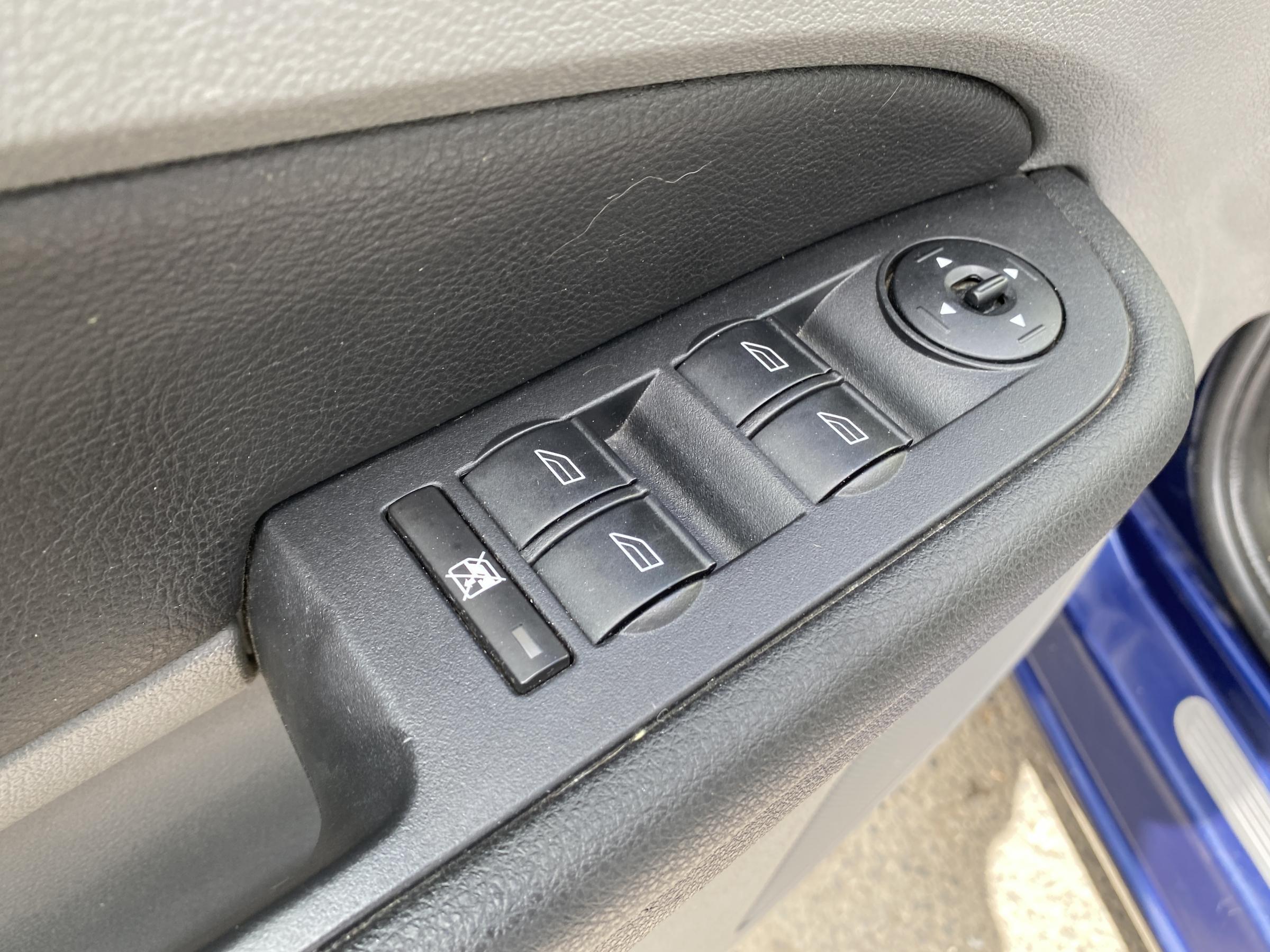 Ford Focus, 2009 - pohled č. 14