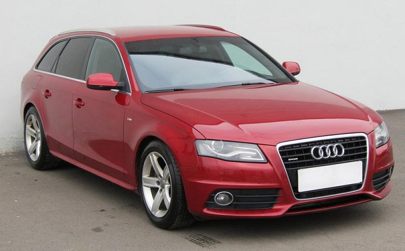 Audi A4 2.0 TDi S-line avant