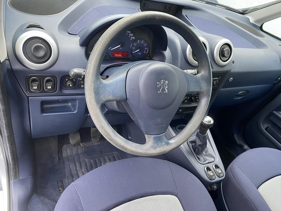 Peugeot 1007 1.4i 