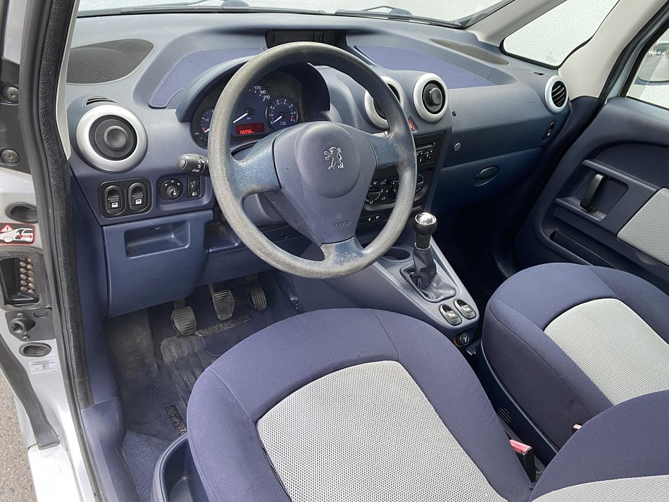 Peugeot 1007 1.4i 