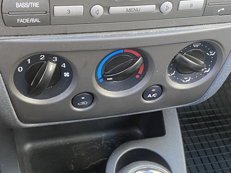 Ford Fusion 1.4i 