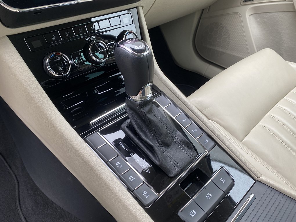 Škoda Superb III 2.0 TDi L&K 4x4