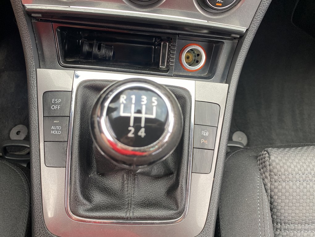 Volkswagen Passat 1.9 TDi 