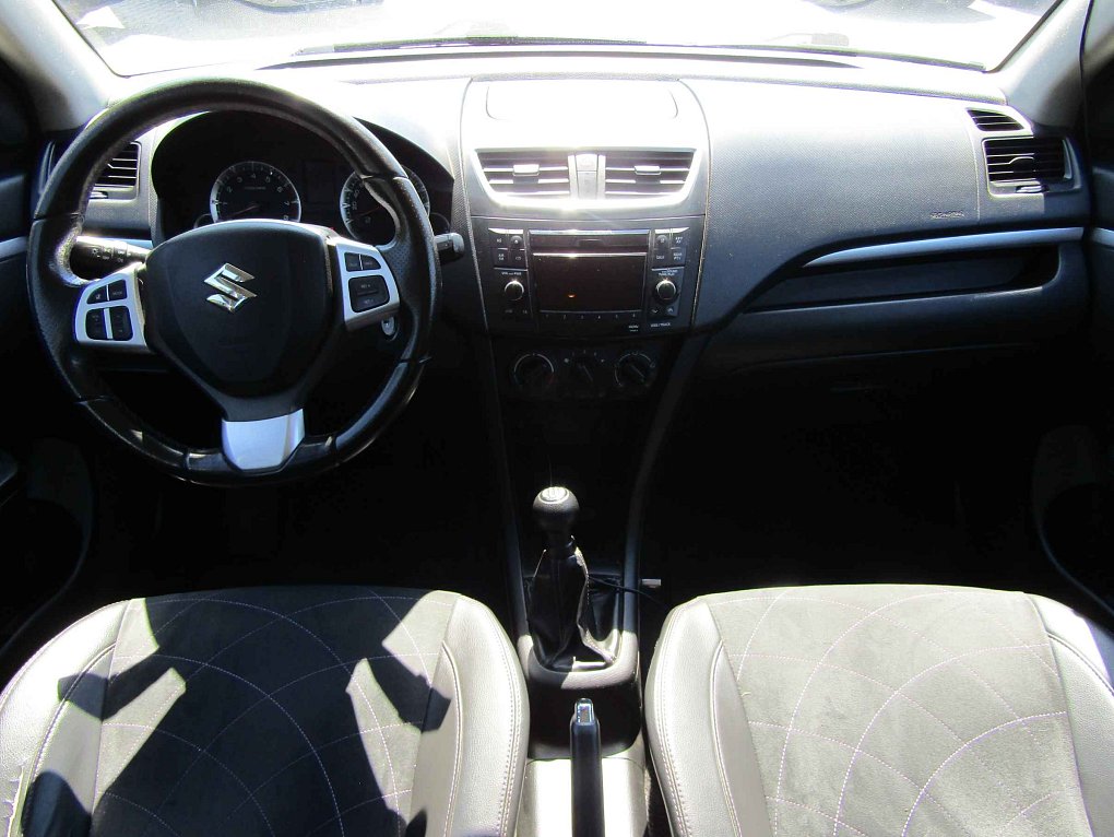 Suzuki Swift 1.3i 
