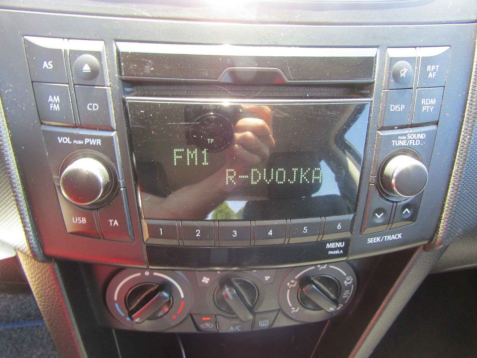 Suzuki Swift 1.3i 
