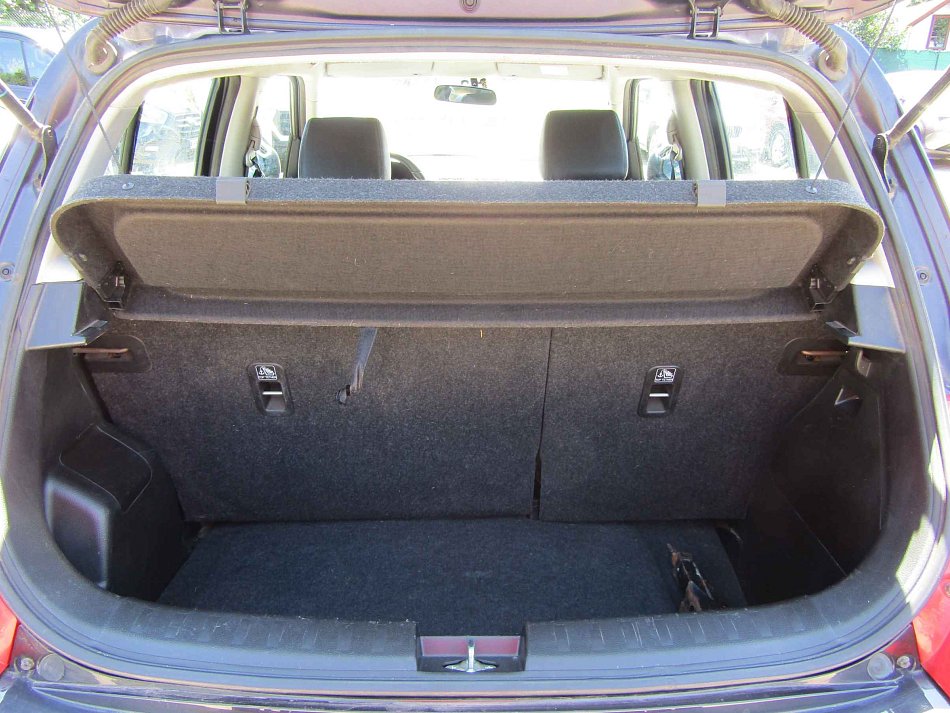 Suzuki Swift 1.3i 