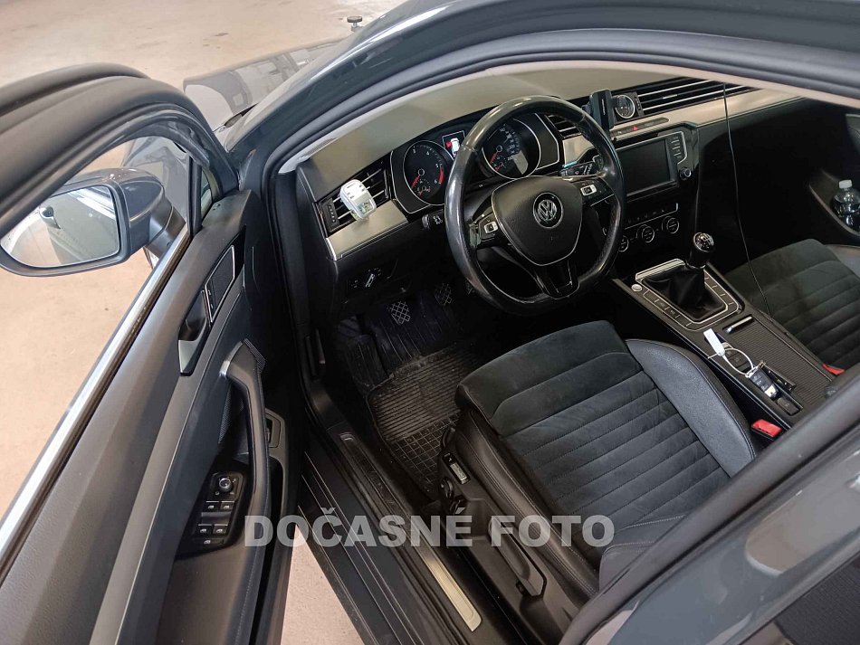 Volkswagen Passat 2.0 TDi 