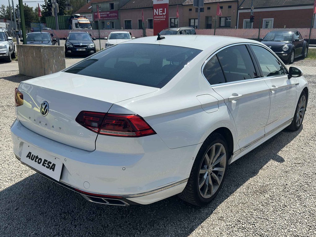 Volkswagen Passat 2.0TSi 