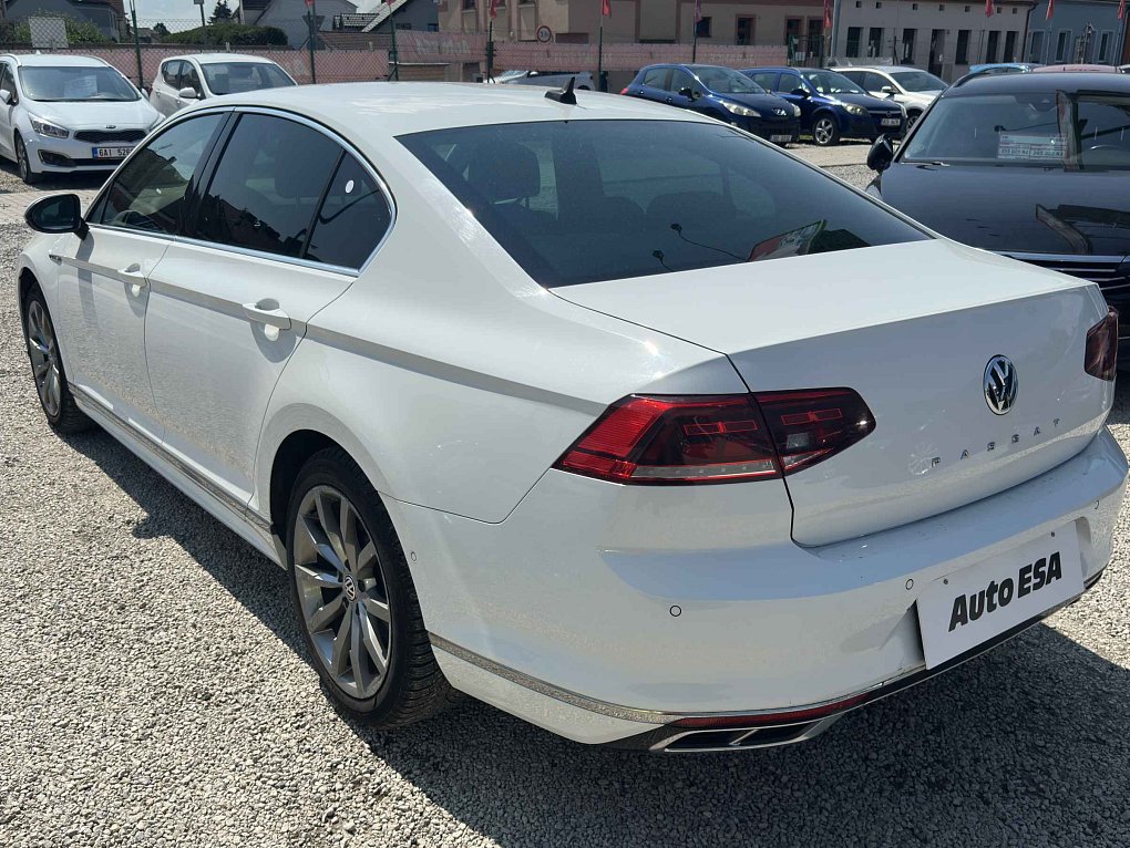 Volkswagen Passat 2.0TSi 