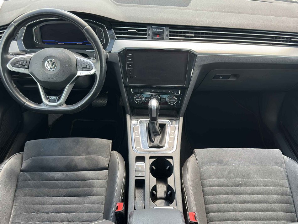 Volkswagen Passat 2.0TSi 
