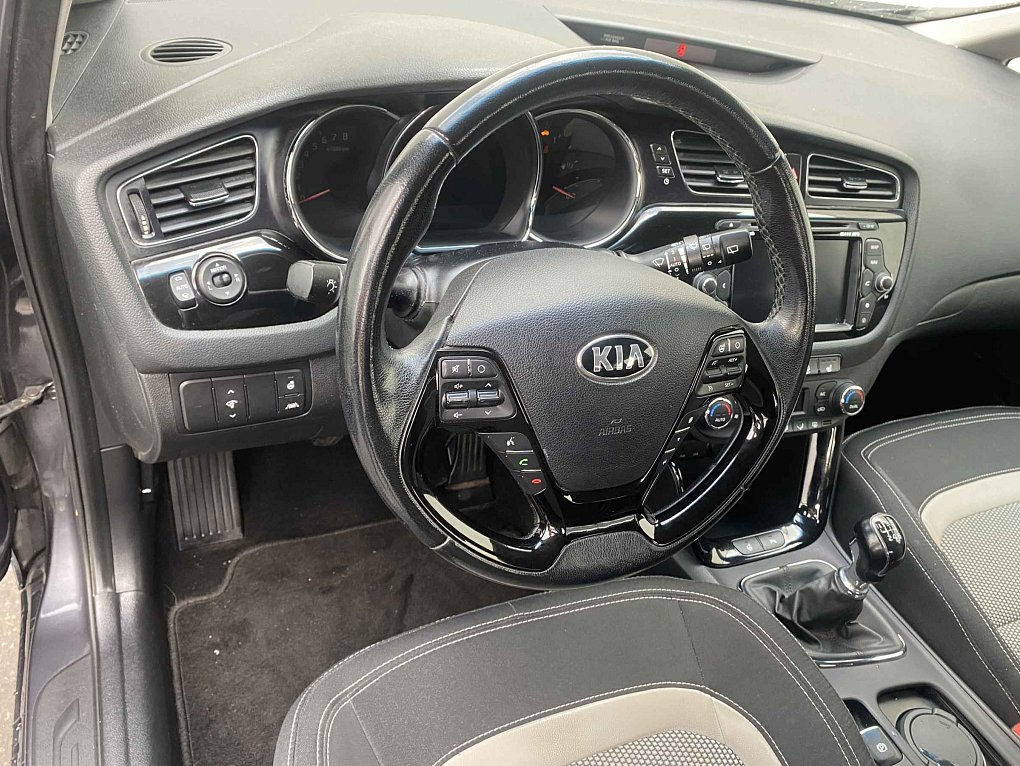 Kia Ceed 1.6 GDi Exclusive
