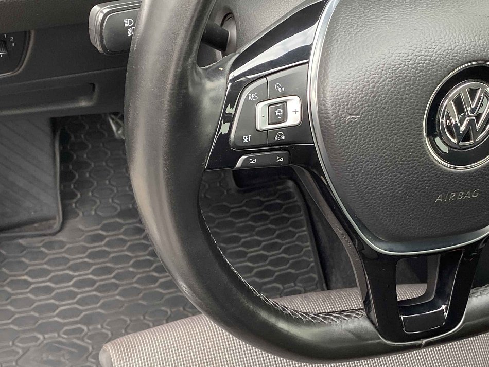 Volkswagen Passat 2.0 TDi 