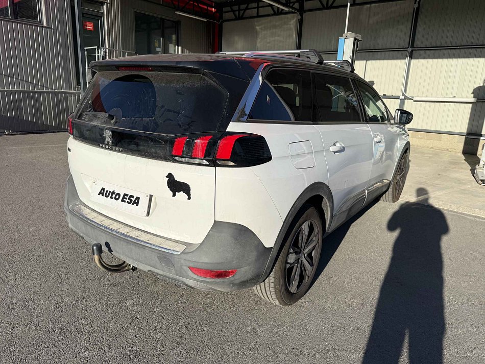 Peugeot 5008 1.5 HDi 
