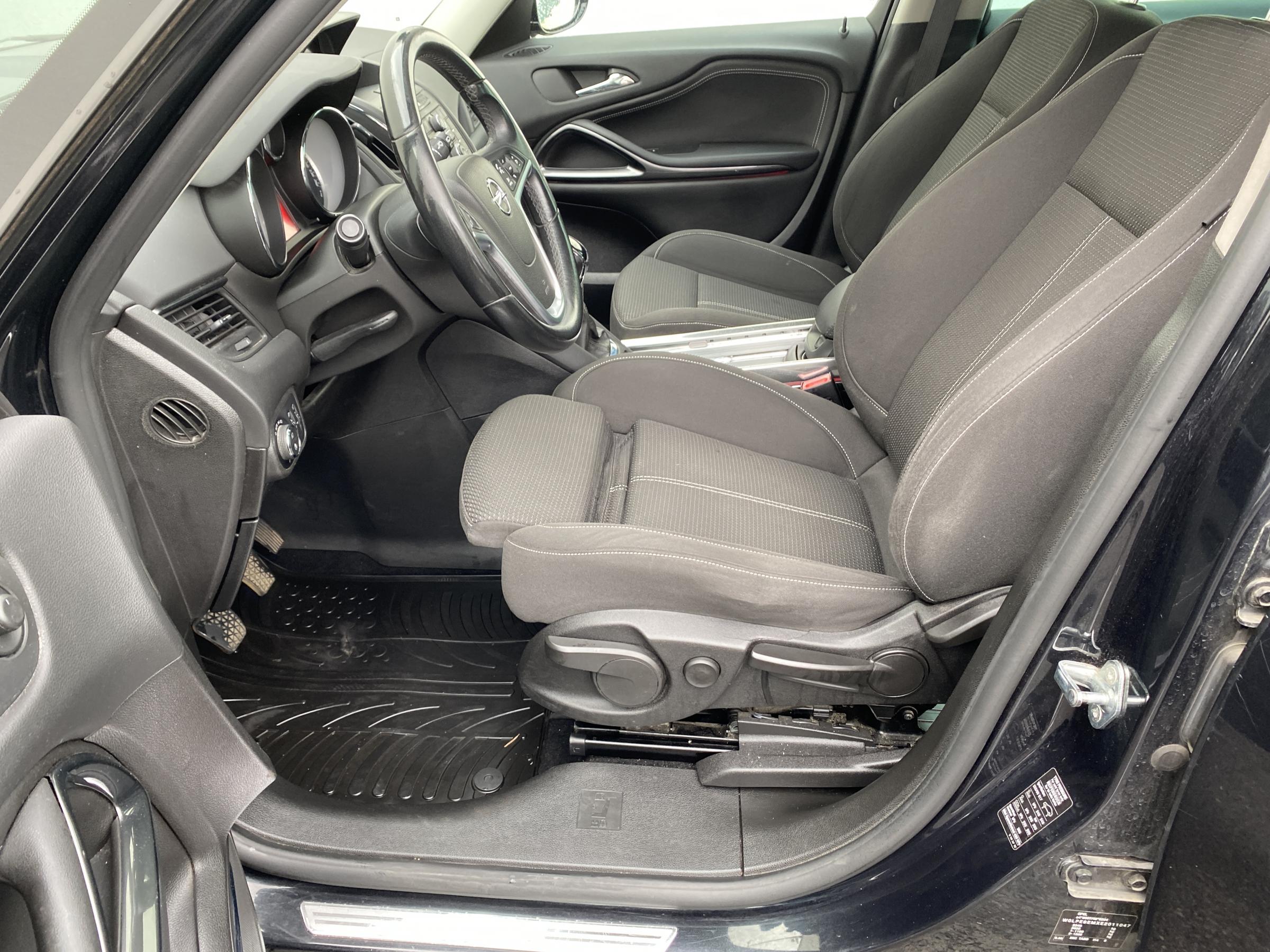 Opel Zafira, 2013 - pohled č. 10