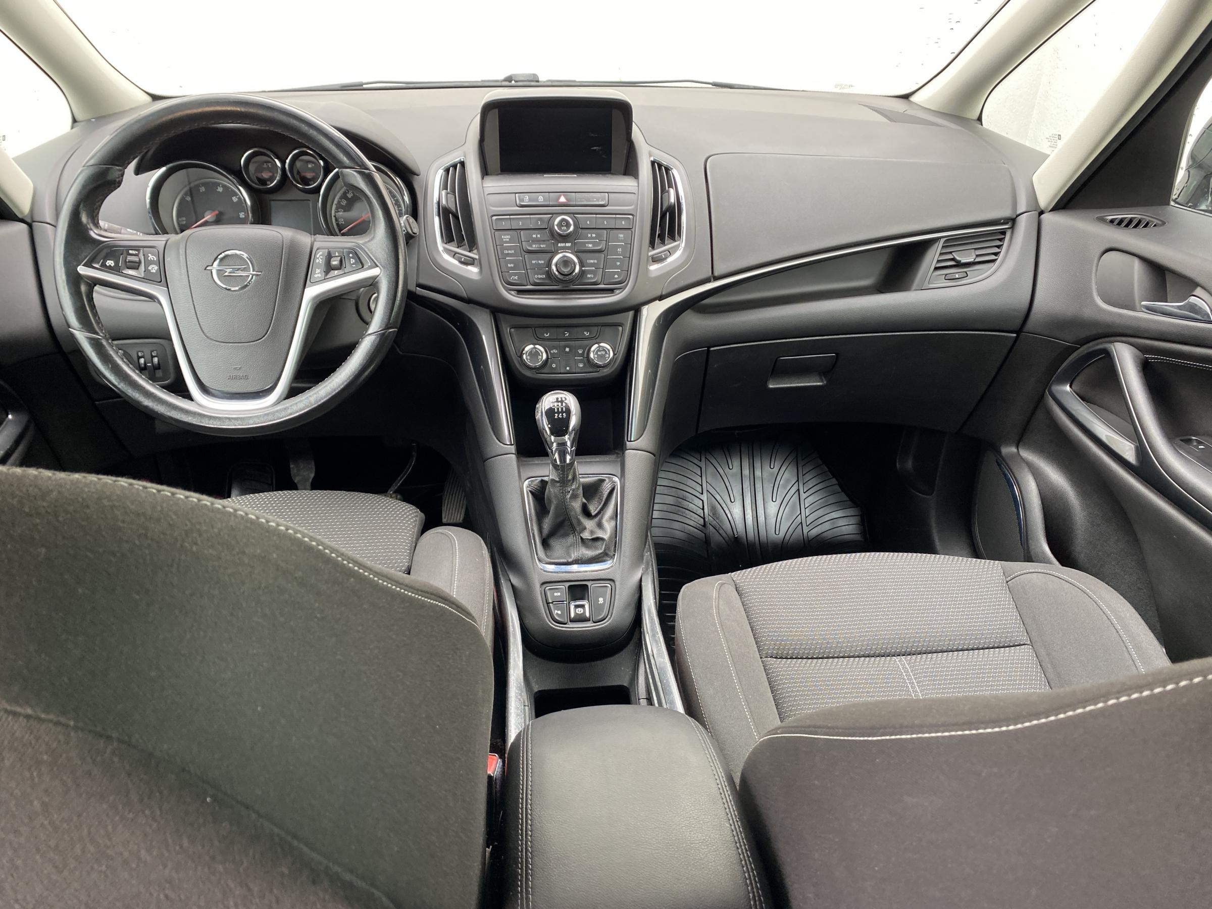 Opel Zafira, 2013 - pohled č. 8