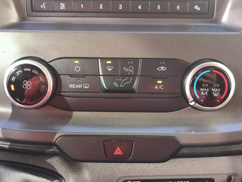 Ford Transit 2.0TDCi Trend L3H2 7míst