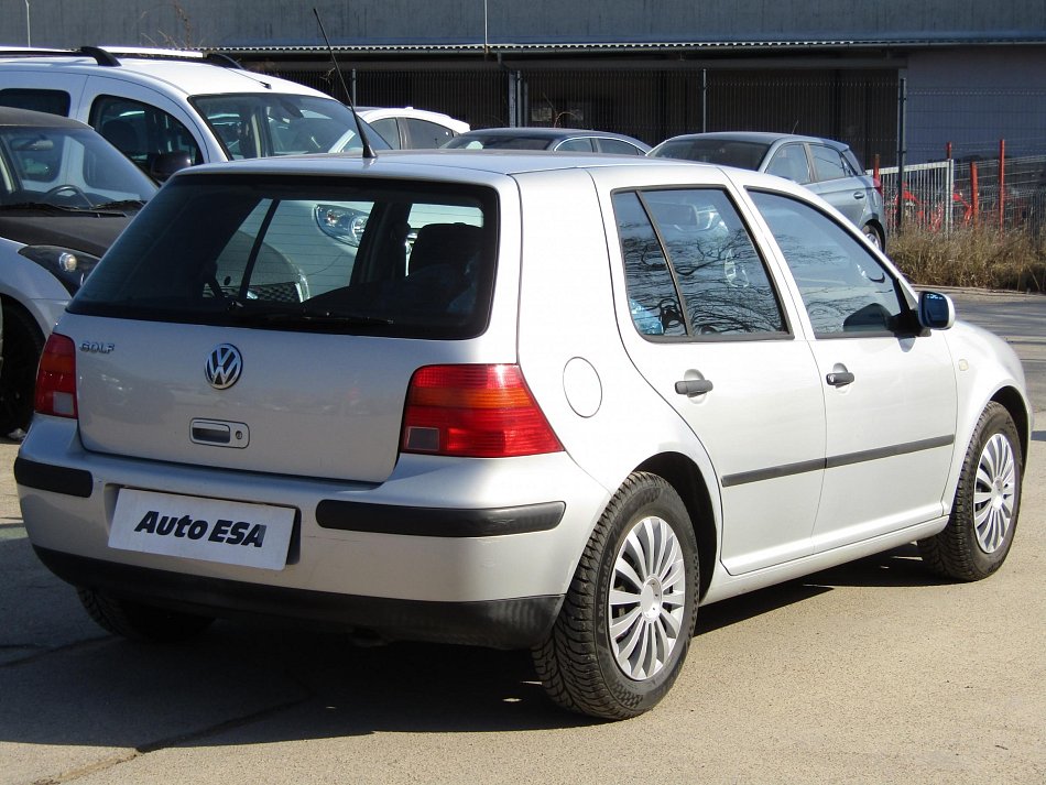 Volkswagen Golf 1.4i16V 